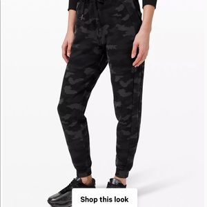 Lululemon Camo Fleece Joggers 4